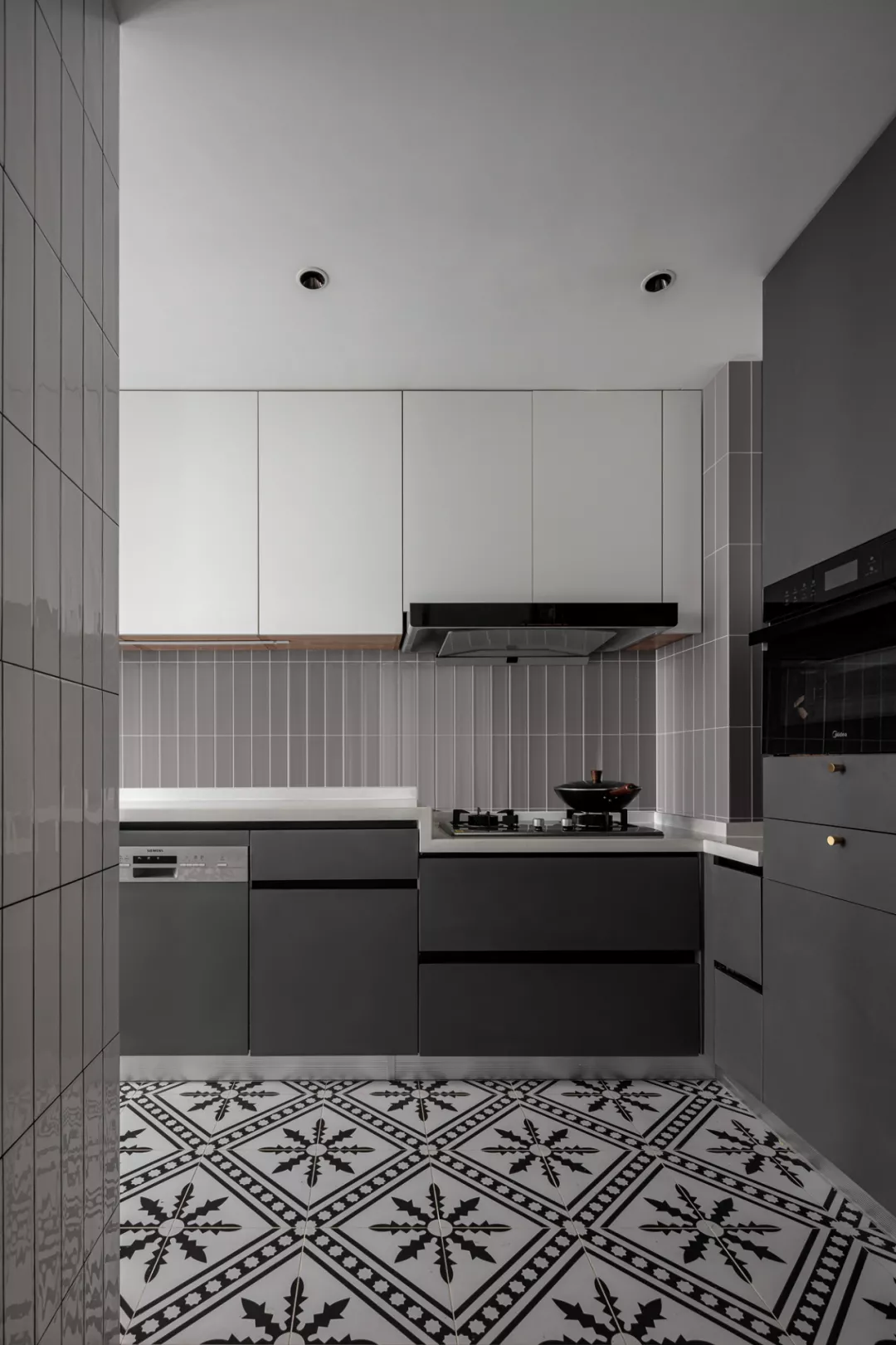 140㎡三世同堂，现代与法式风格碰撞，唤醒治愈、舒适的居住氛围