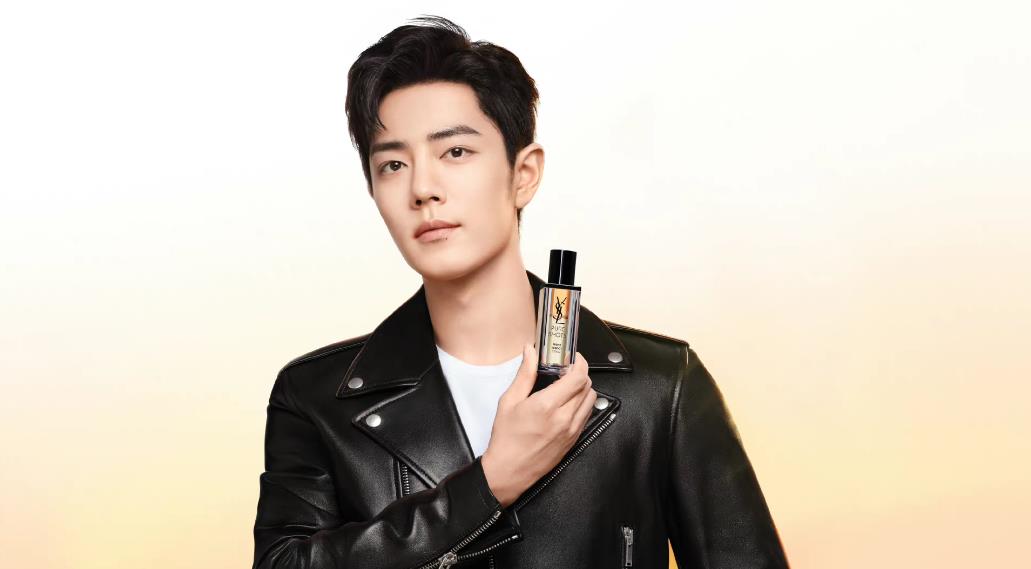 眼霜|不放过任何一个广告位！肖战作为YSl护肤代言人，物料却着YSL皮衣