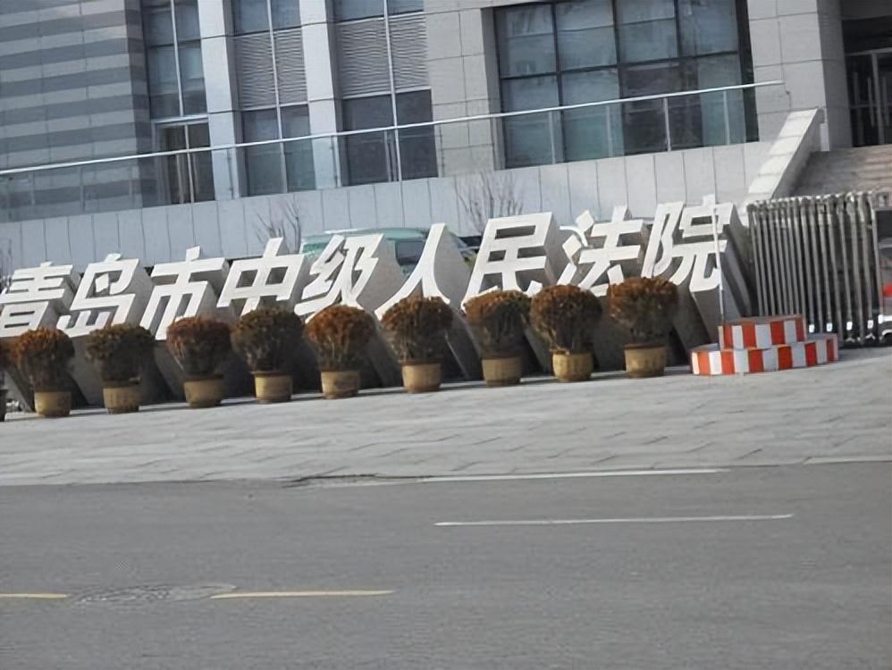 男子卖8只自制烧鸡被起诉,顾客称三无产品索赔10倍,二审改判!