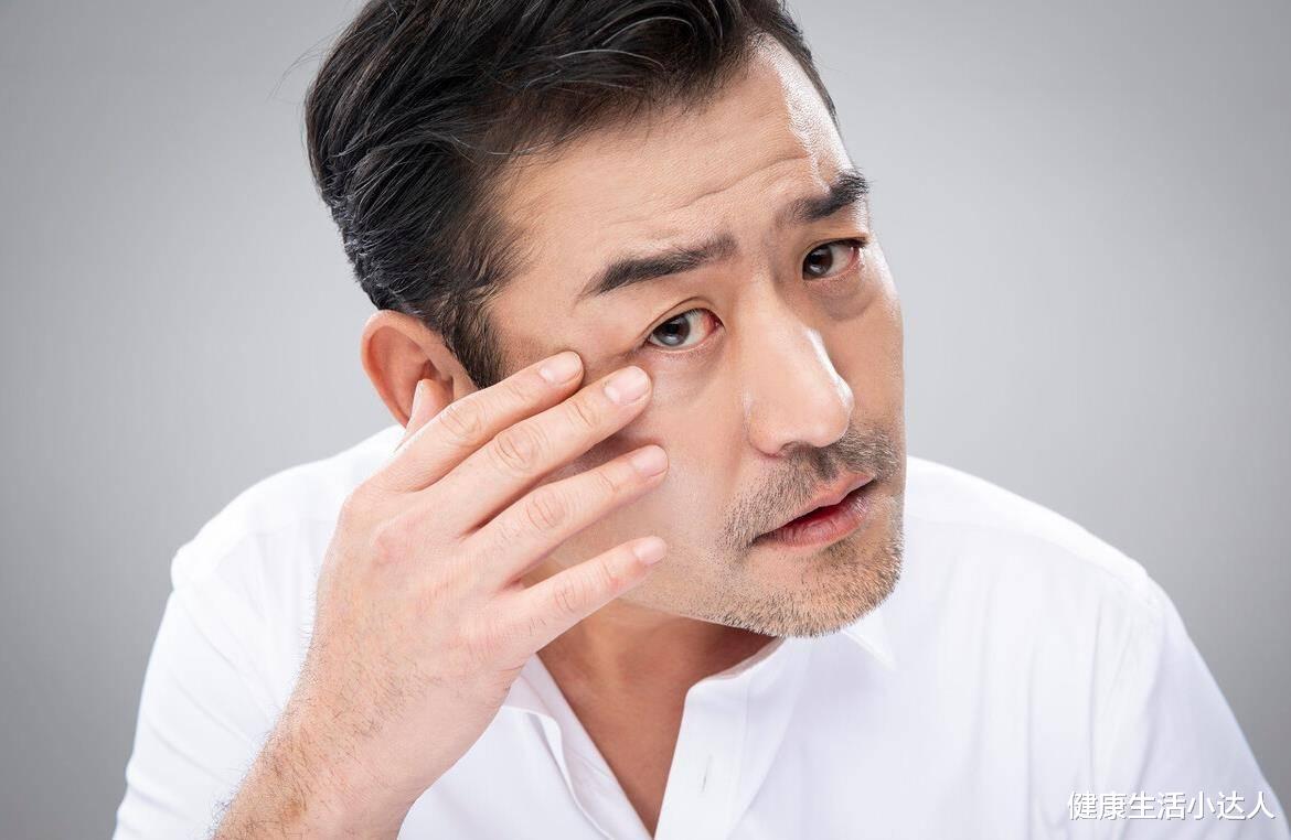 疾病|男人夜里出现4个表现,已进入“衰老模式”,要着手抗衰了