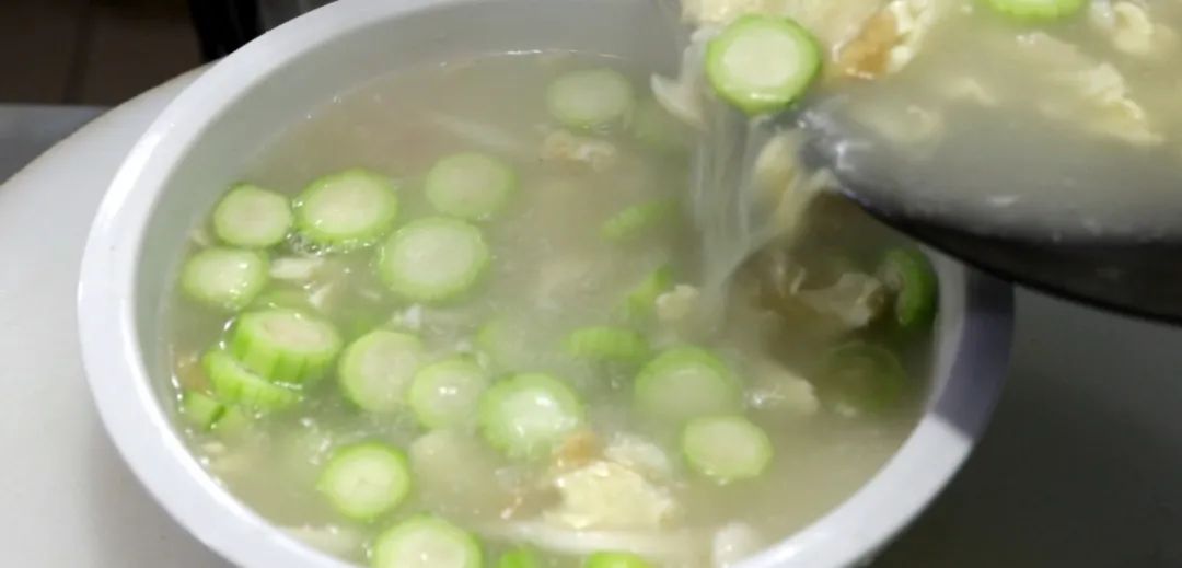 春天干燥易上火,建议多吃8种降火食物,做法简单营养,特别好吃