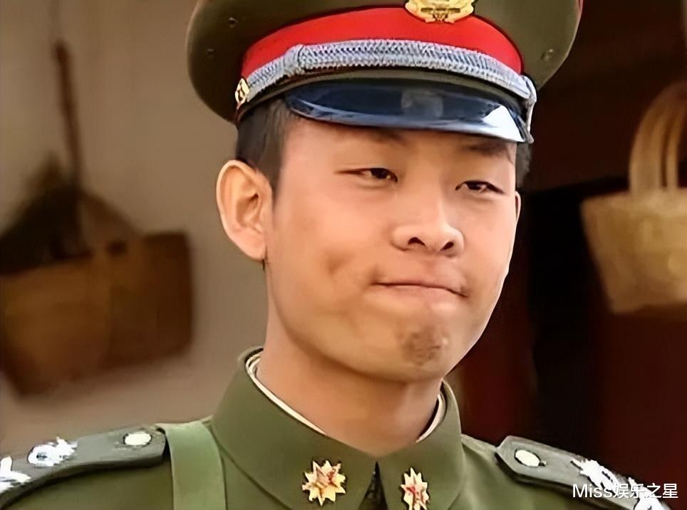 潘长江|盘一盘明星军衔，闫妮是少校军衔，潘长江是正师级干部