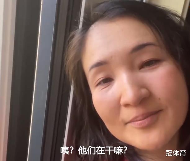 俄罗斯队|俄罗斯残奥队员遭禁赛！围在一起唱国歌，轮椅选手挤出笑容太心酸