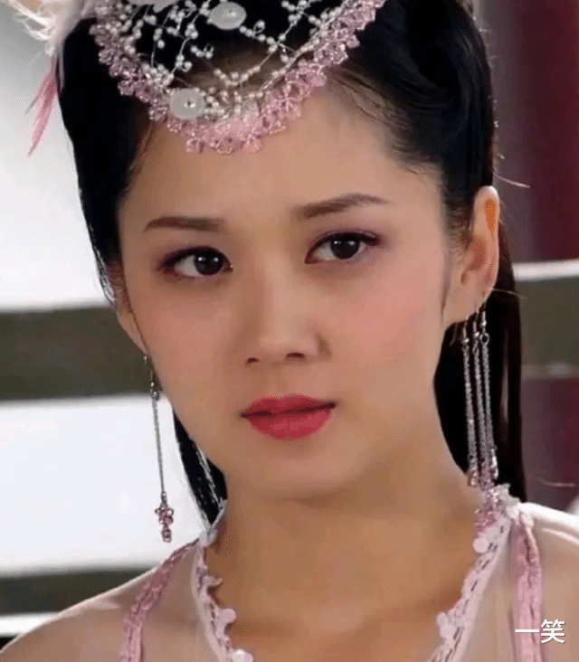 张娜拉|张娜拉婚礼现场曝光,白色主题唯美浪漫,李秀英祝歌朴京林主持