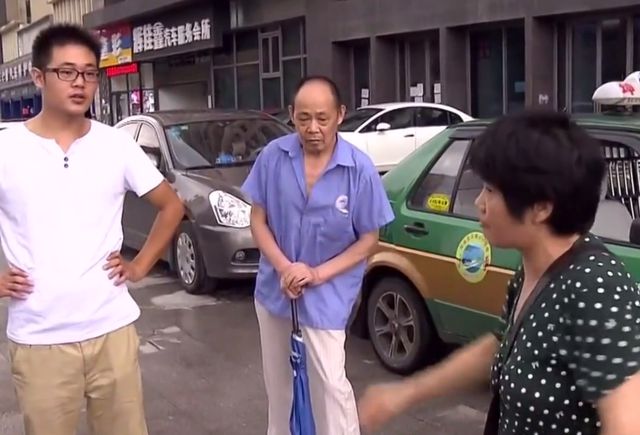 父母掏光积蓄给儿买房,房子装修好后却不给住,儿子:老婆不愿意