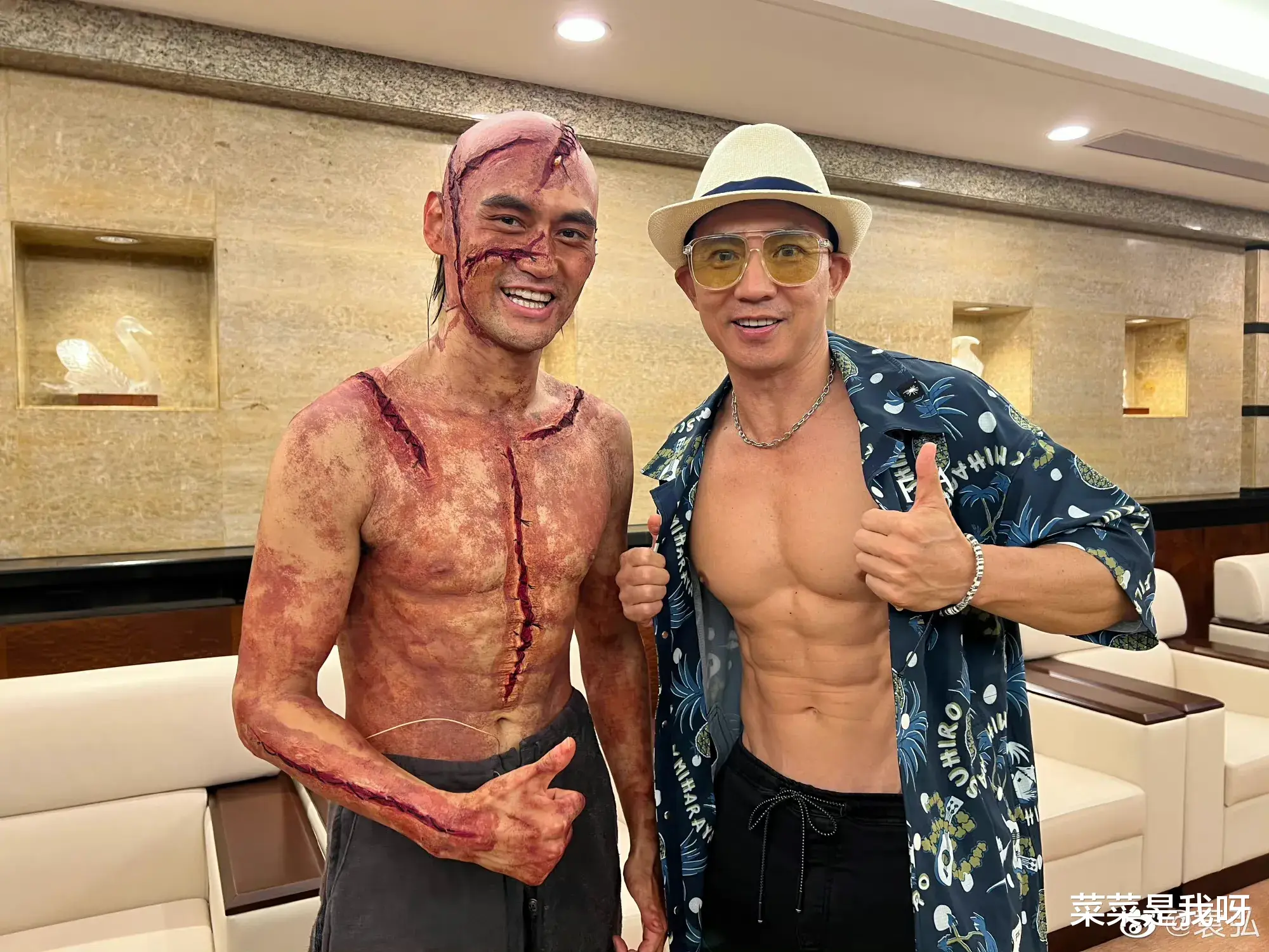 袁弘|袁弘罕见跟刘畊宏同框,这造型有点吓人