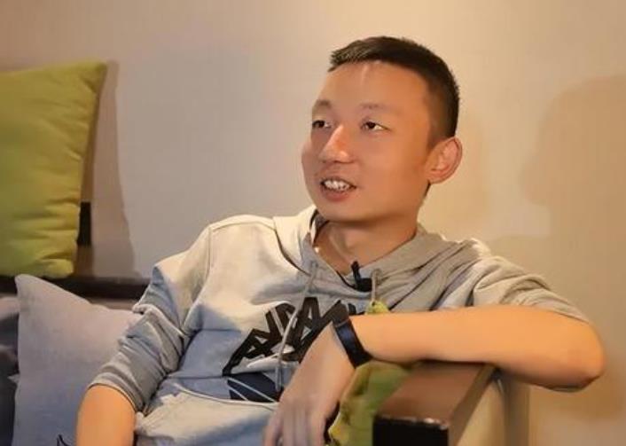 带货|熊磊晒外公与公公同框画面，郭爸与外公相谈甚欢，行为再遭吐槽