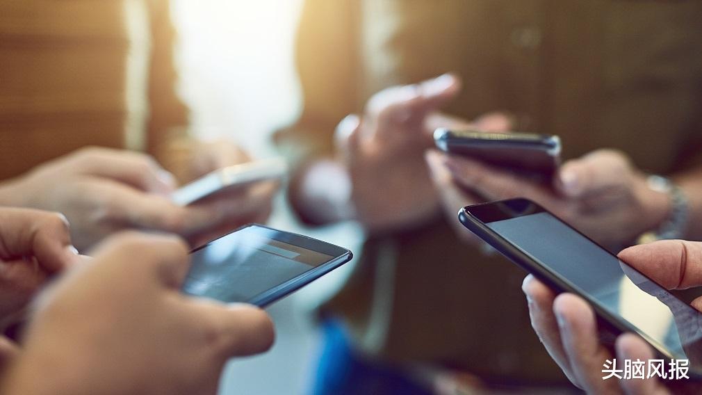 手机电池|手机电量剩一半就充比较好,还是应该快没电了再充?原因何在?