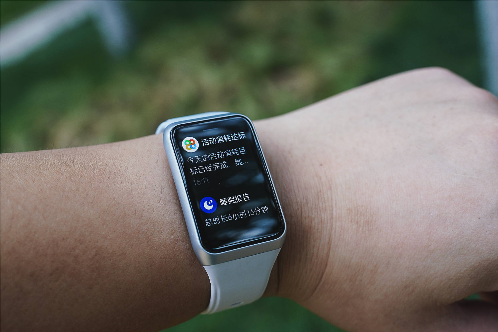 javascript|高颜值长续航无负重感,OPPO手环2评测:酷潮又专业