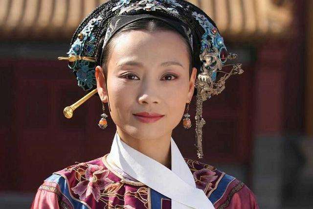 华妃|在《甄嬛传》中端妃多次帮助甄嬛,可为什么观众认为端妃这个人不地道