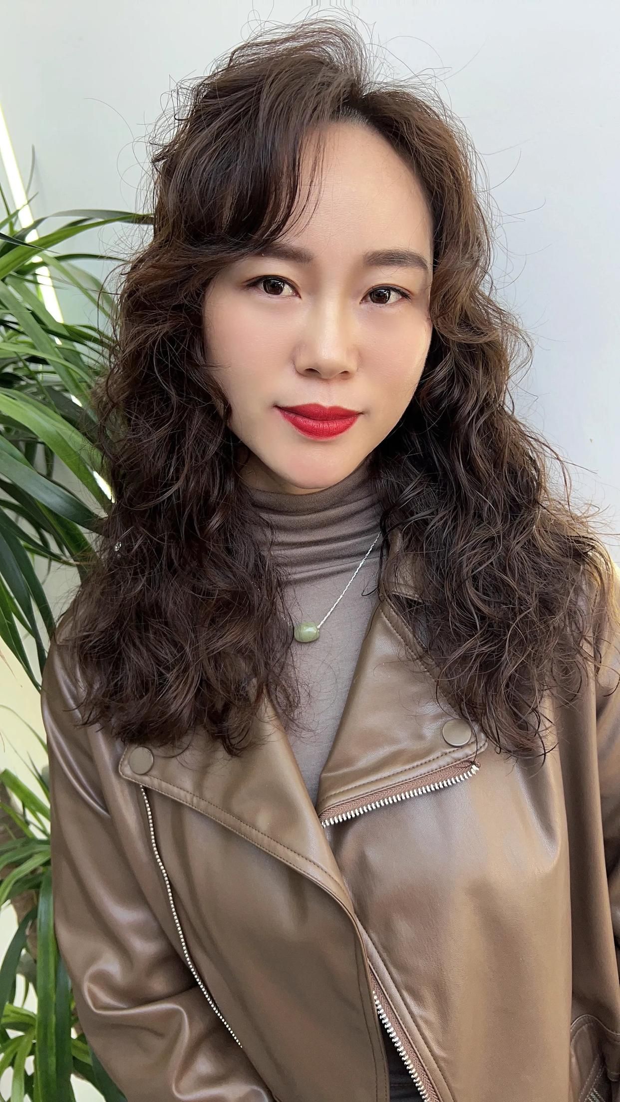 高马尾 烫烫染染发型十几款，想要变美有气质，千万别错过