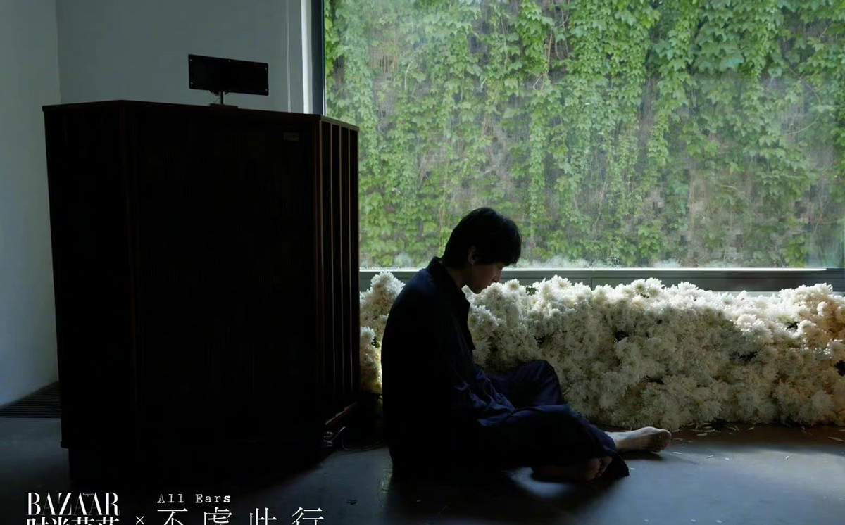 李小璐|吴磊真给童星长脸!跟胡歌世纪合体拍大片,穿休闲装帅气不输胡歌