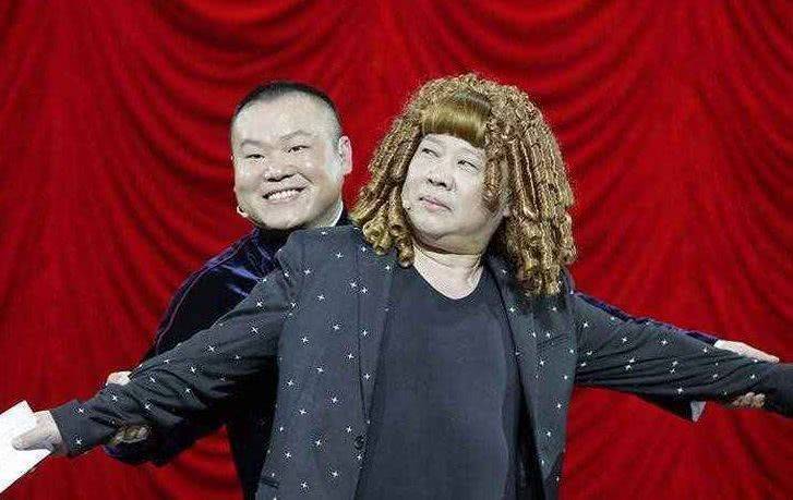 德云社|退出德云社10年，改艺名骂恩师二婚还娶女学生，如今混成这个惨样