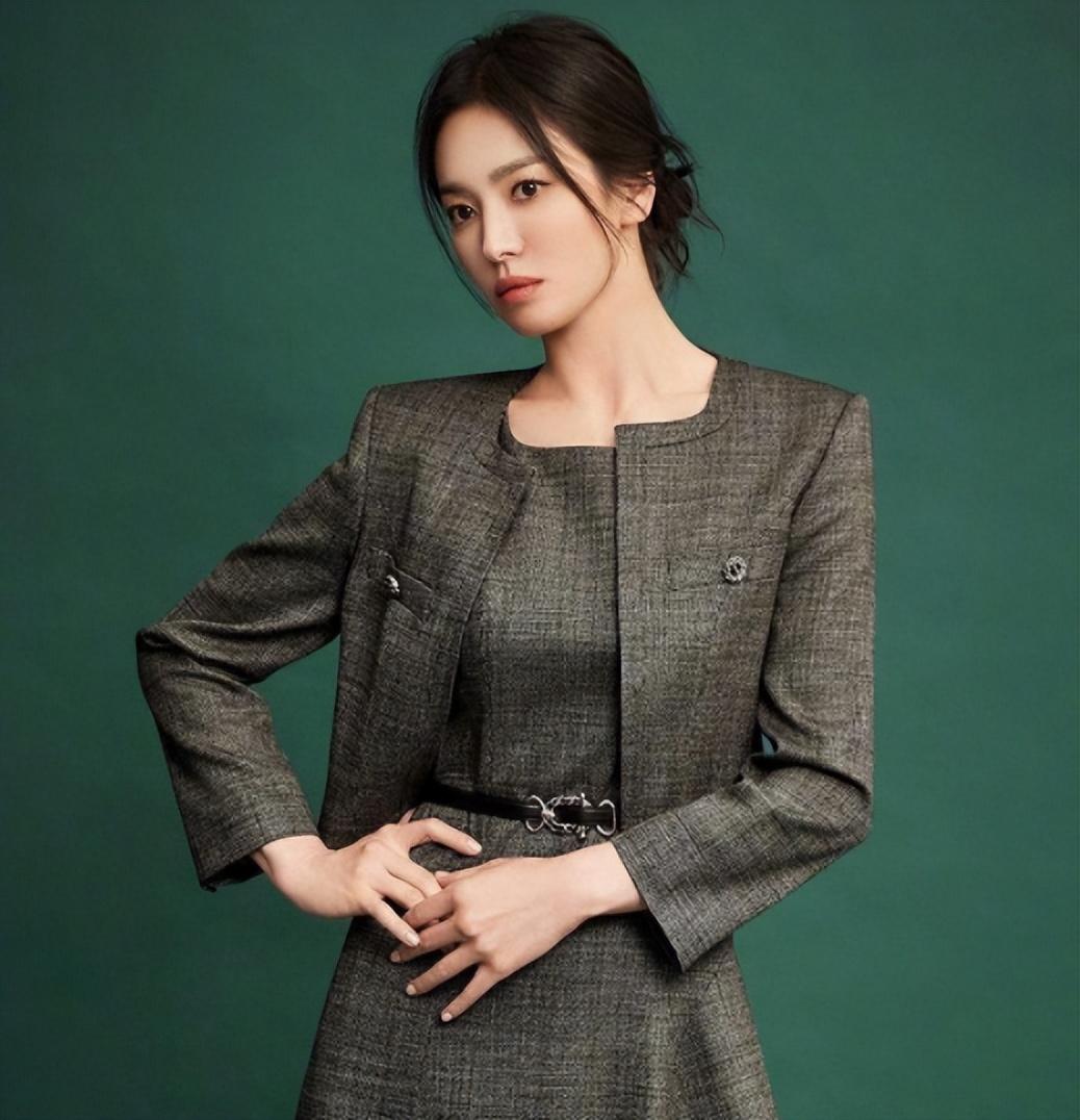 金玟哉|那不勒斯金玟哉女友神似宋慧乔？韩国1-0取胜喀麦隆