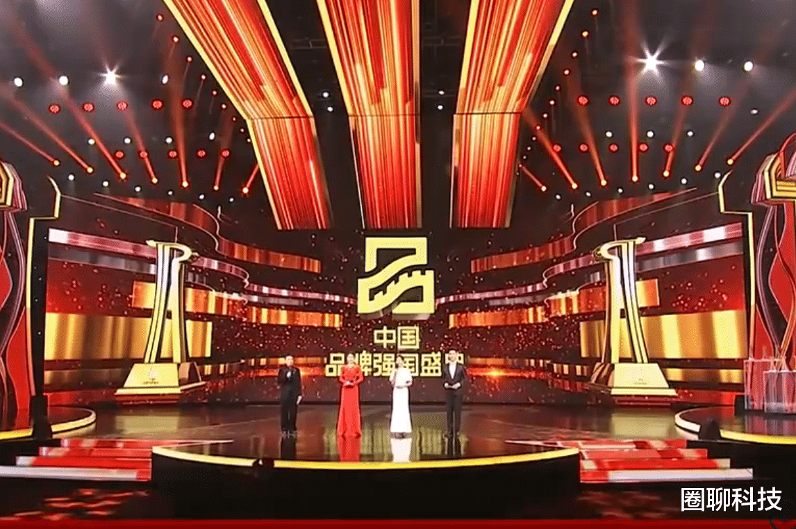 柔性屏|央视公布中国“十大国之重器”名单，华为的名字赫然在列！