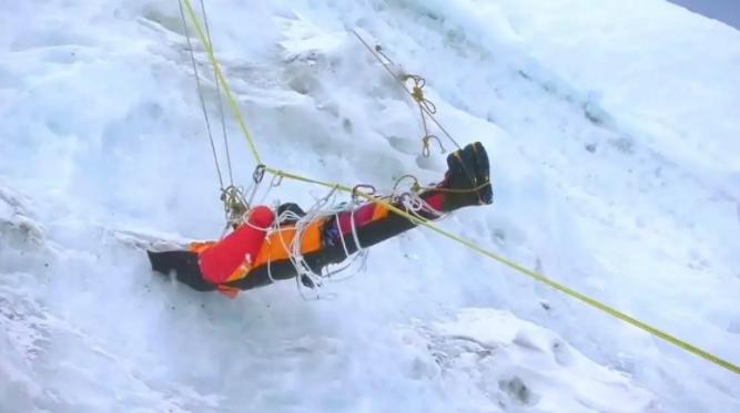 珠峰|珠峰“睡美人”:冰封9年成路标,儿子不止一次在网上看到母亲遗照