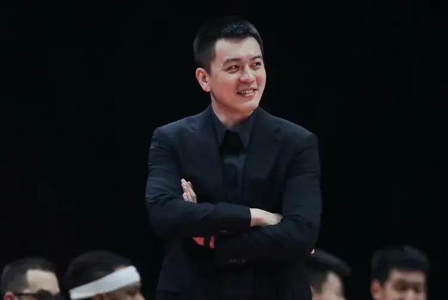 波鸿|杨鸣或联手马布里冲击总冠军！广东遭遇坏消息，杜锋的计划被打乱