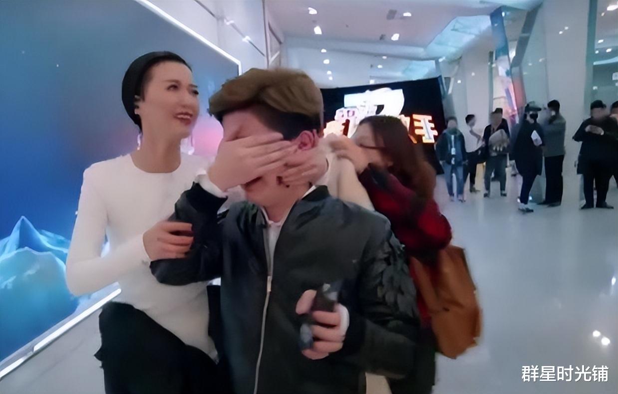 谭维维|06年超女冠军尚雯婕备受争议，谭维维遗憾获亚军，当年发生了什么