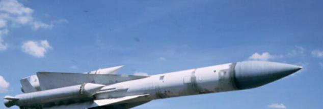 伊拉克10万大军进攻沙特，沙特亮出中国导弹，吓得萨达姆直接认怂