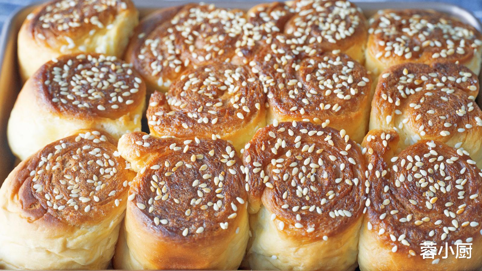 立秋润燥,饮食上可“减辛增酸”,多吃“3黄2白1红”,润肺养胃