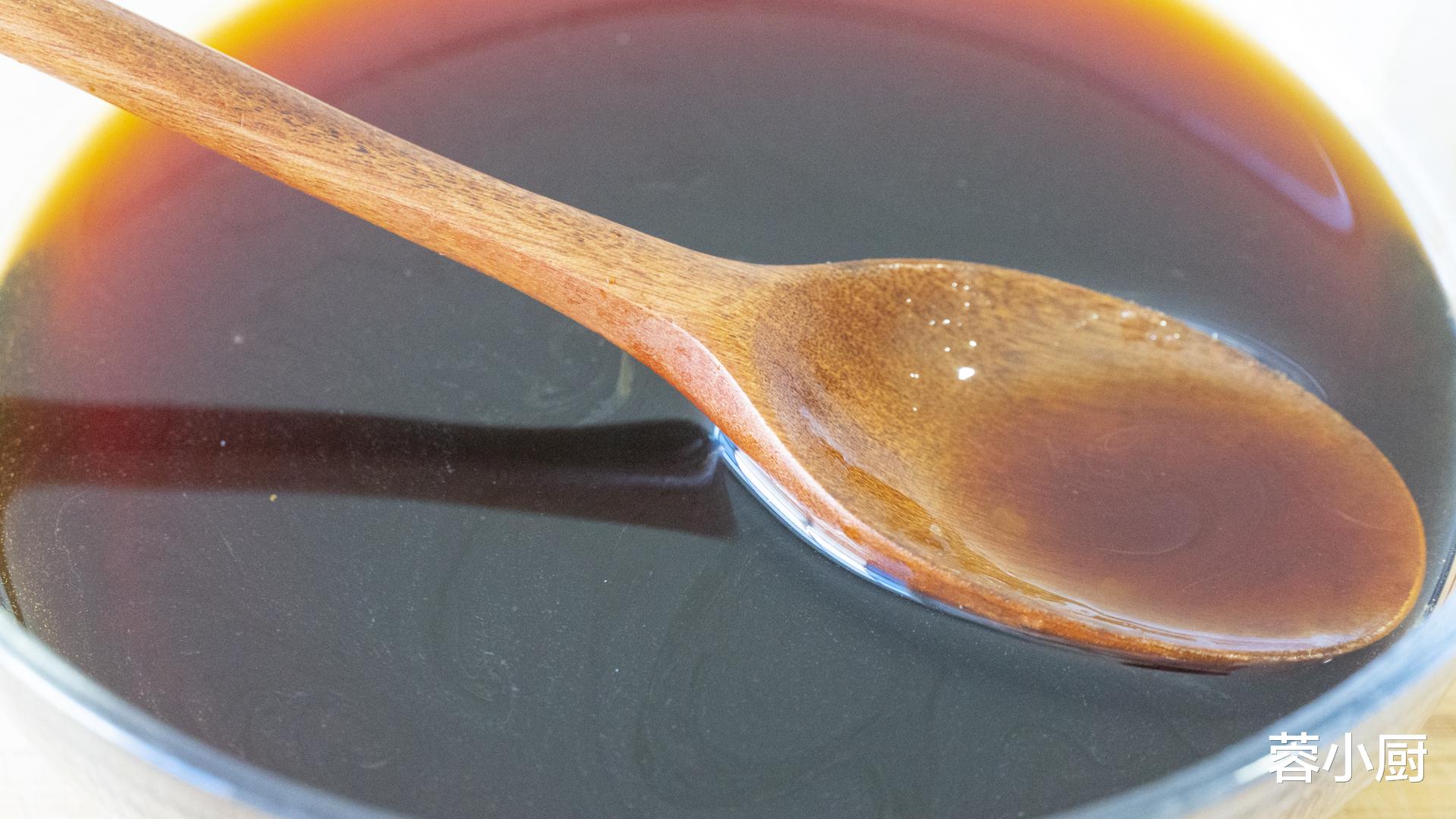 脑梗塞|中老年人“养骨”,别只懂喝骨汤,建议多吃4物,腿脚有劲精神好