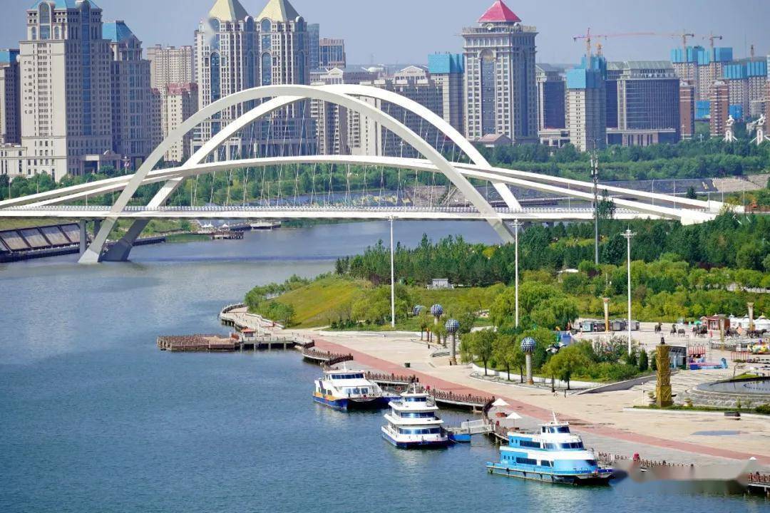 园林|满载“诗意”的4A景区城市，风景美如画适合旅居，干净媲美瑞士