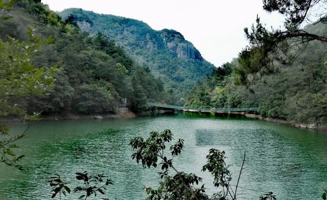 |山是一尊佛，佛是一尊山，杭州这个4A景区，被称为“浙西小九华”