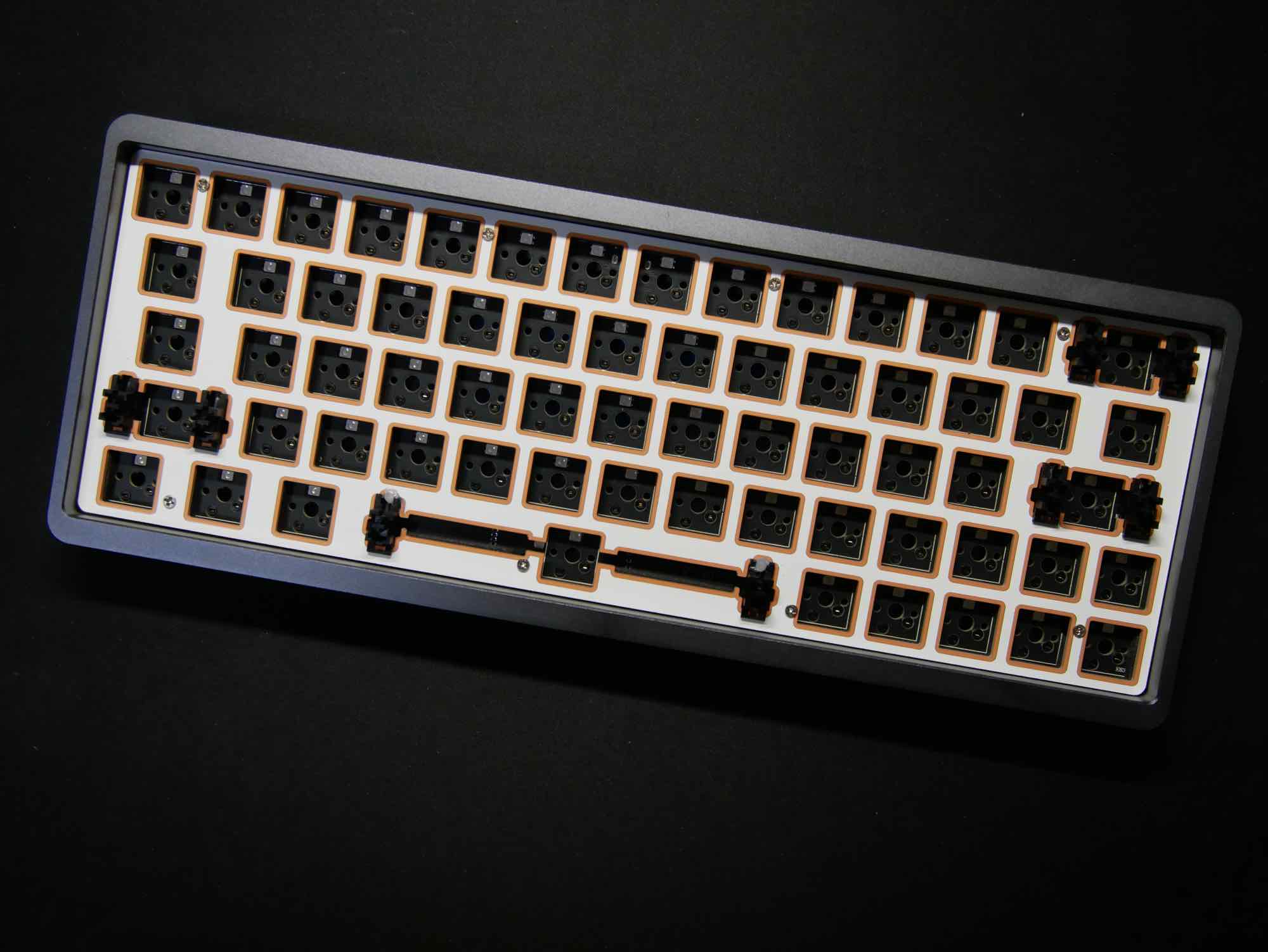 键盘|大厂跨域客制化——黑爵AC064三模套件