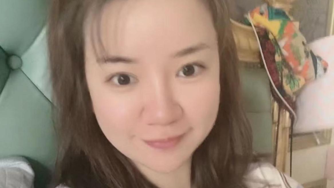 红果果|?央视美女主持疑怀三胎，透露明年计划甜笑不已，结婚12年儿女双全