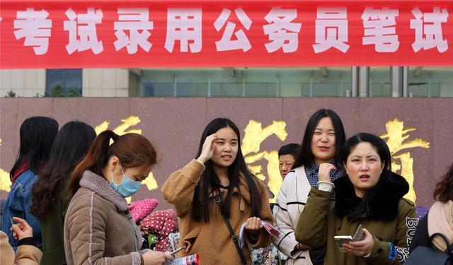 事业编制|11月事业单位迎来扩招,大专学生“喜出望外”,别错过了机会!