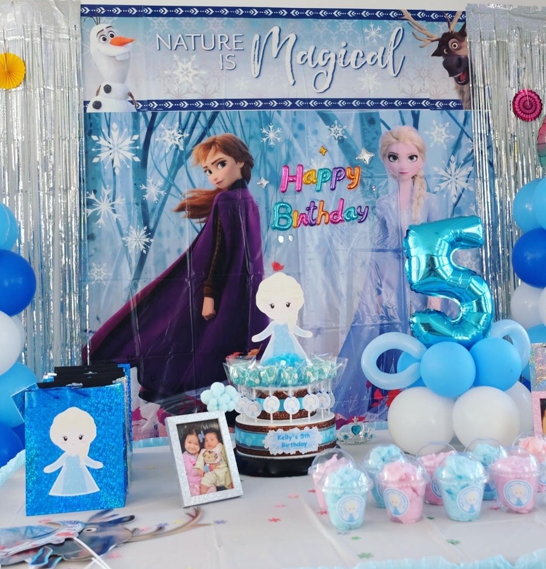 钟嘉欣|钟嘉欣和女儿为彼此化妆,英文粤语切换自如,Kelly表情古灵精怪