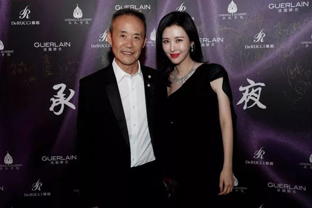 田朴珺|阔太田朴珺的打脸文学更新,终于承认是靠老公王石上位了?