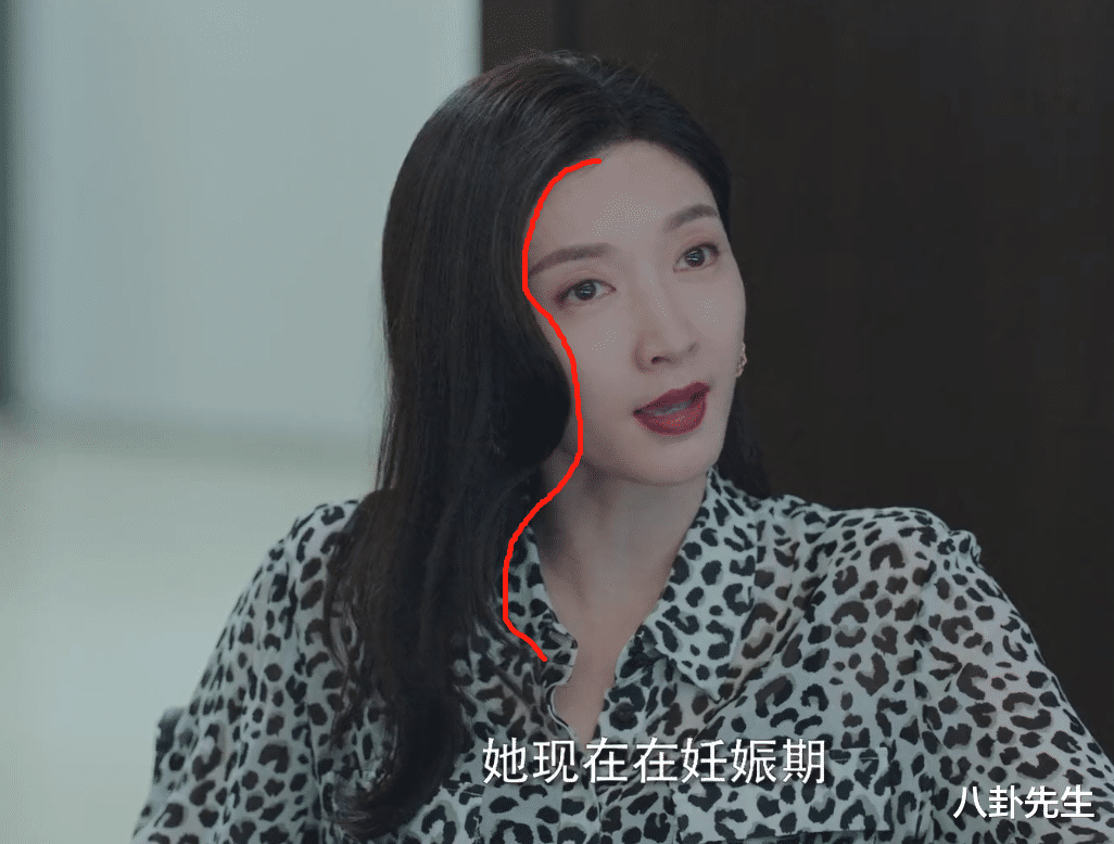 江疏影|《女士的法则》江疏影演律师，一集换三五套衣服，把职场当秀场？