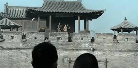 李云龙|《亮剑》独立团在赵家峪被袭，仅有8人突围，这8人都是谁呢！