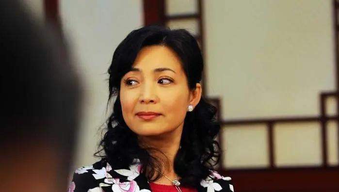 戴春荣|皇后专业户戴春荣：和老师相爱34年无绯闻，如今61岁成人生赢家