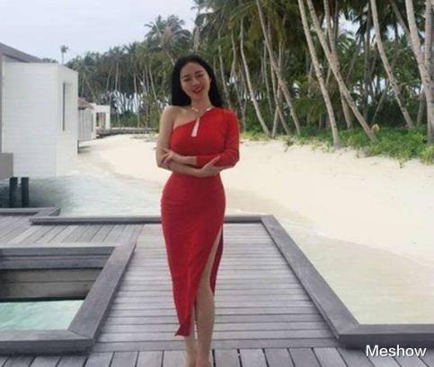 华为|130斤的蒋聘婷有多美？让京东“大佬”沉迷，生活照真相