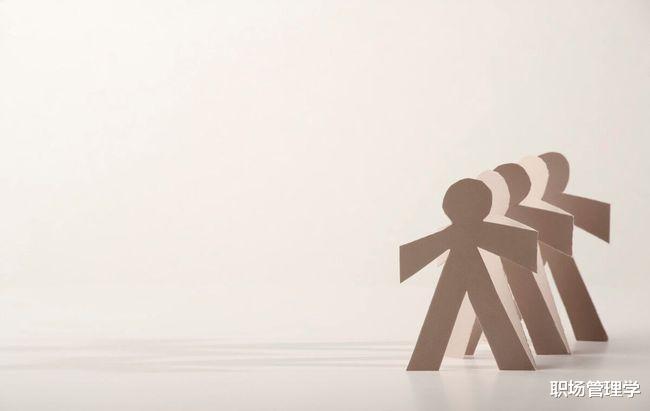 公司制度明显对于一些人来说不适合，那为什么还要坚持执行呢