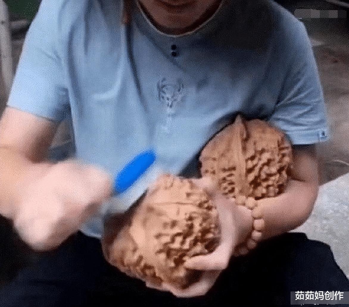 护肤品 见过最抠门的人啥样？七八个人吃烧烤，结账花了60多，个个说饱了