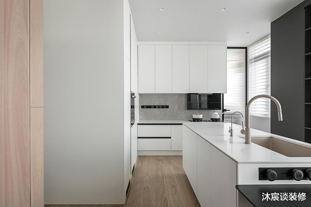 拆掉两间房当餐厅,不要客厅改亲子区,这套装修真是让我长见识了