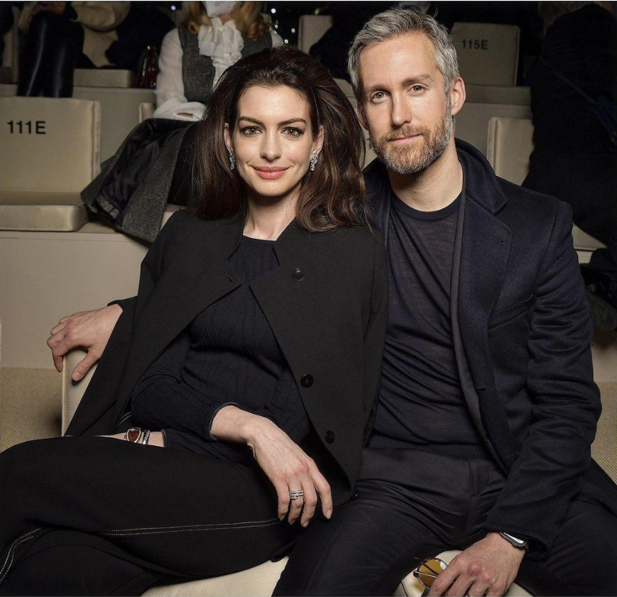 安妮·海瑟薇|安妮·海瑟薇好幸福：丈夫爱她十年不变心，儿子继承自己绝世美貌