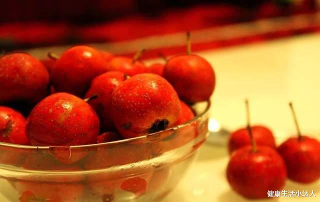 |劝告老年人：管住嘴，5种常见食物，会让血压飙升，太危险