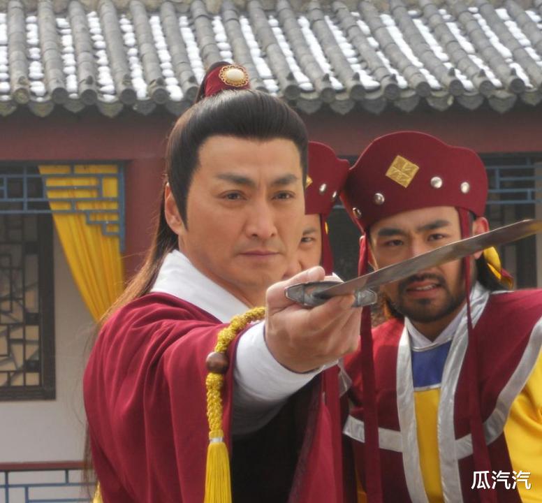 硅胶|男星再扮成名角色，有人像穿越，有人硅胶脸，有人被批吃相难看？