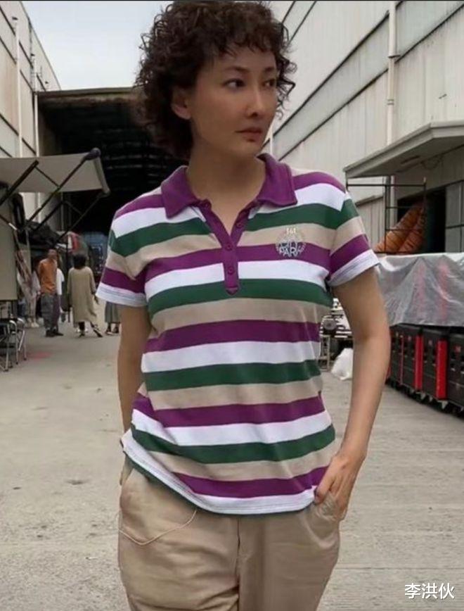 牛莉|牛莉近况曝光，脸部臃肿惹争议，网友直呼认不出，这些年她干啥了