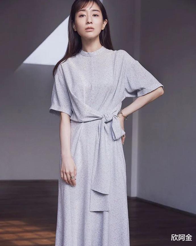 |日本顶级绿茶成功逆袭为“国民女神”!长相可爱身材x感,这谁顶得住?