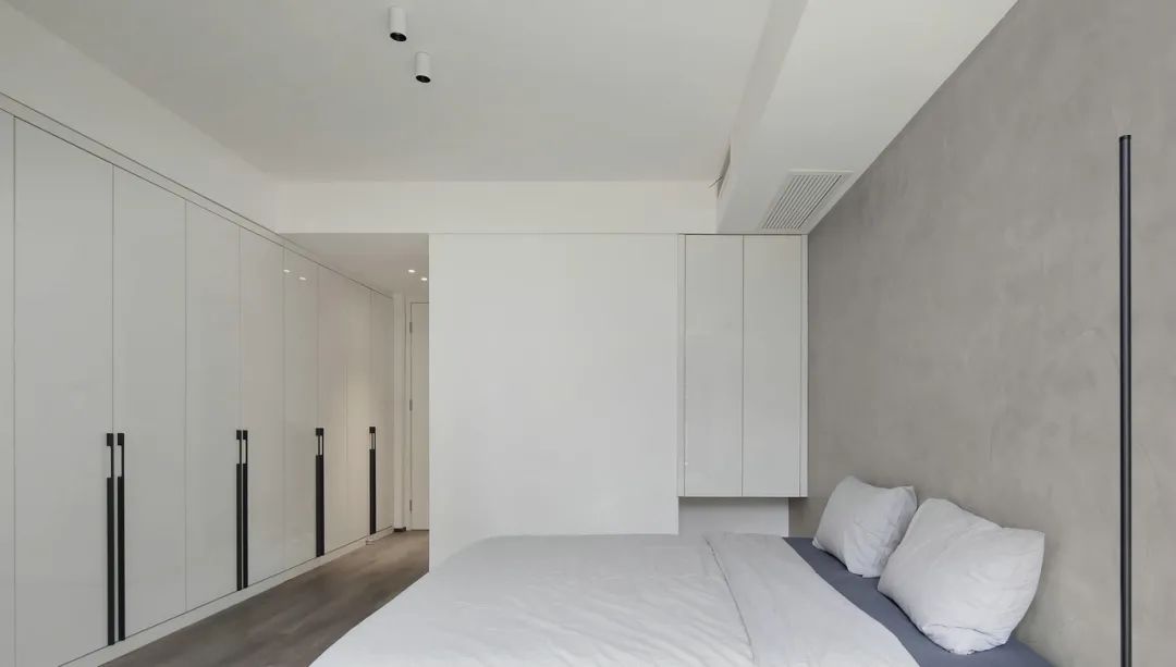 120m2纯白极简风 ：互换空间+极致通透，这个家变大不止一倍！