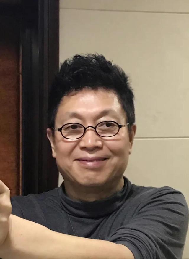 王为念|王为念:与小香玉离婚后,被富商倒追,63岁依旧单身