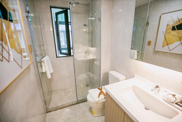 通体砖和抛釉砖哪个好?瓷砖销售:穷选通体,富选抛釉