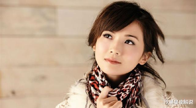 美丽|别吹捧“巴掌脸”了!这15位“胖脸”也好看的女星,个个美丽耀眼