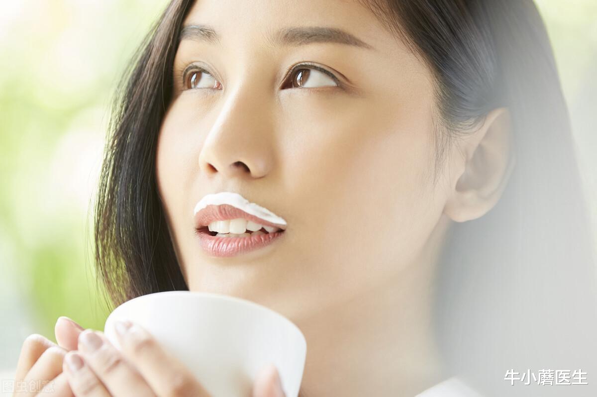 牛奶|牛奶并非万能,喝错了反而伤身,医生:这3个错误行为应杜绝