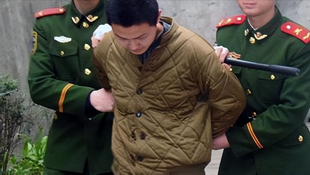 许昌头号黑老大梁三,手段残忍为祸十余年,落网后超10万民众庆祝